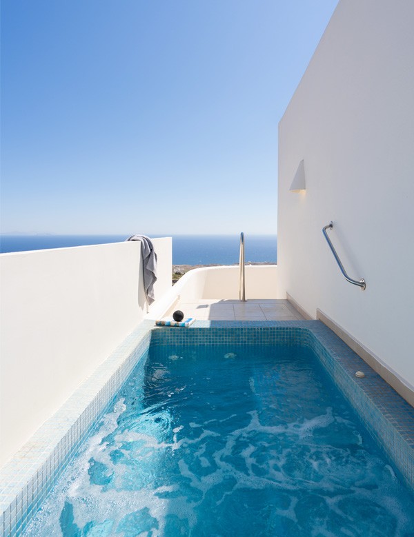 HONEYMOON SUITE WITH OUTDOOR JACUZZI