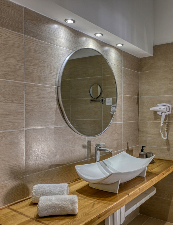 JACUZZI PREMIUM SUPERIOR SUITE – INDOOR JACUZZI