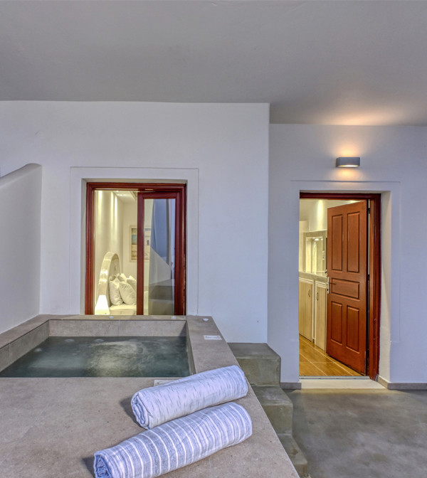 SUPERIOR COZY SUITE